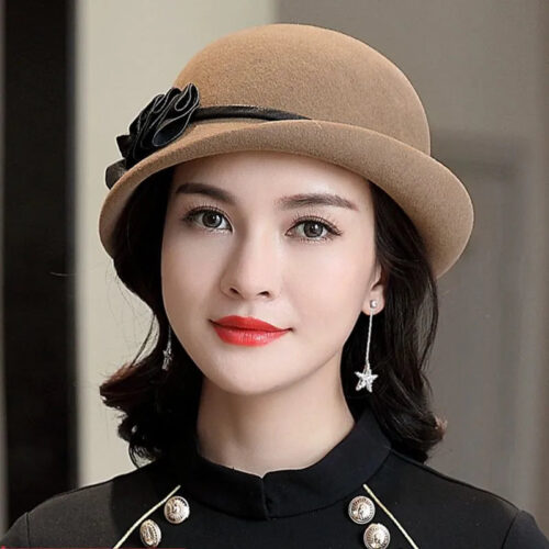 Hecf68464fd94464893ca4e7ea7f32f0dd.jpg Chapeau en Laine Cloche Melon - Élégant