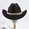 Chapeaux de cowboy de style vintage à bord relevé